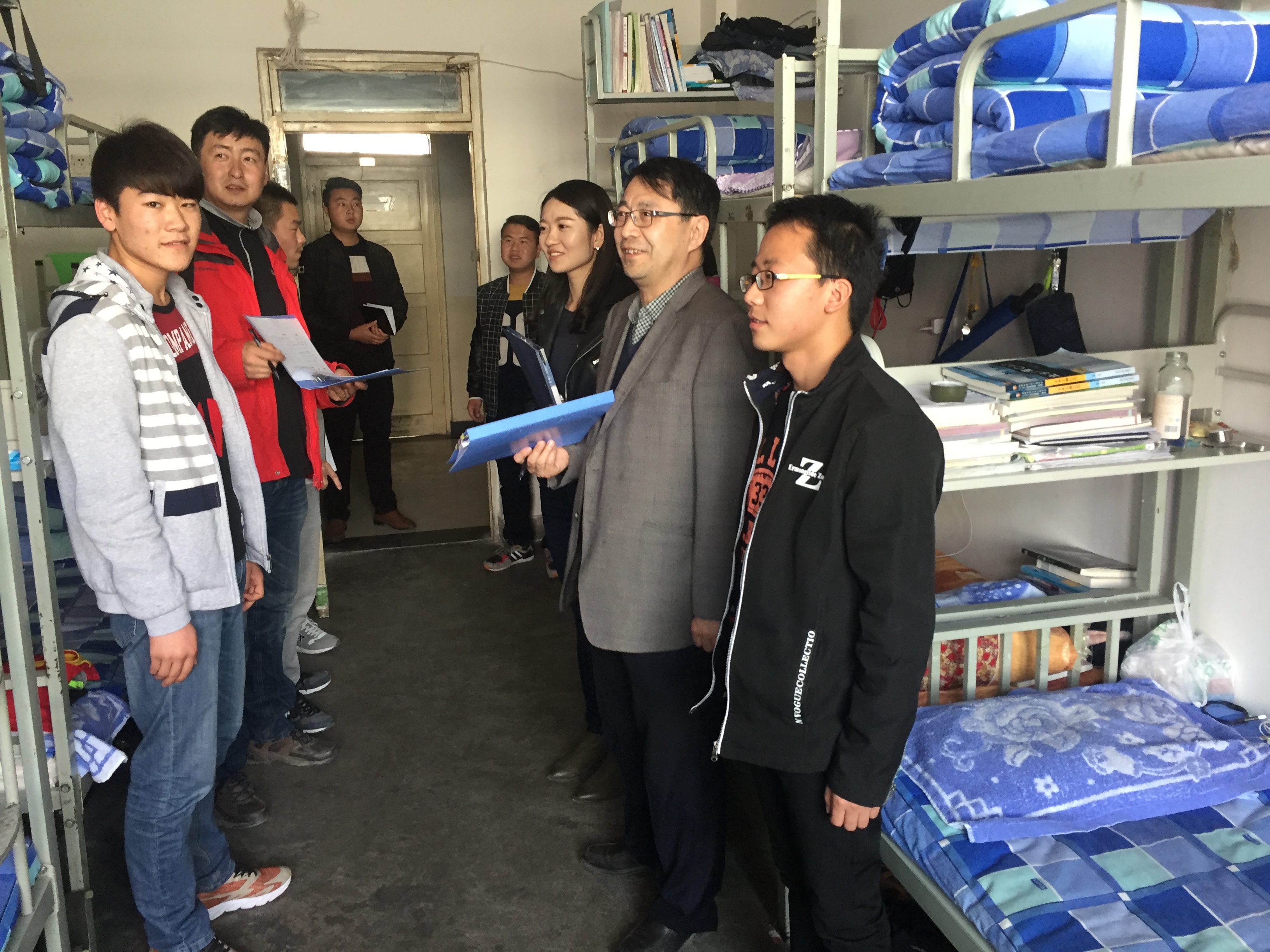 测绘与地理信息系开展学生宿舍大检查